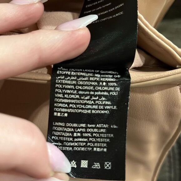 Badgely Mischka Crossbody - Picture 8 of 10